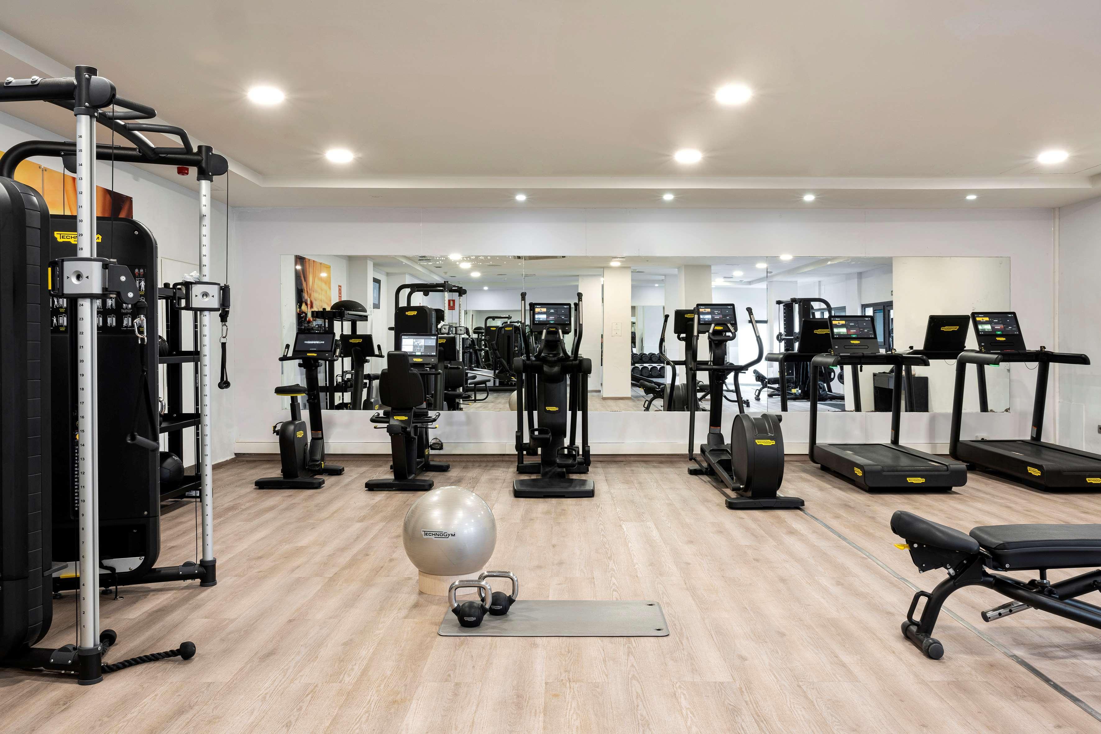 Gran Melia Palacio De Isora Resort & Spa Alcala  Exterior photo The gym at the hotel