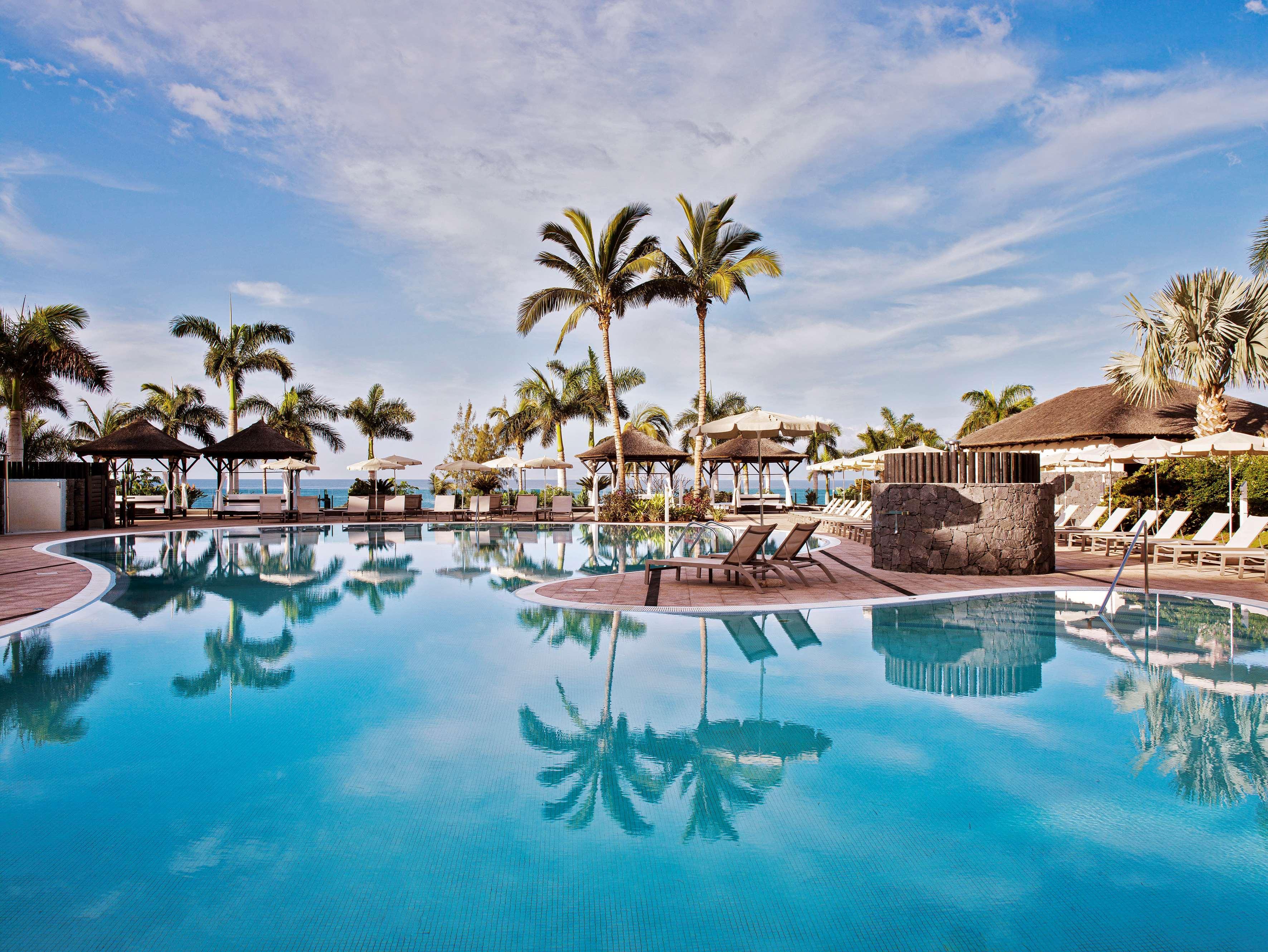 Gran Melia Palacio De Isora Resort & Spa Alcala  Exterior photo The pool at the Sheraton Maldives Resort & Spa