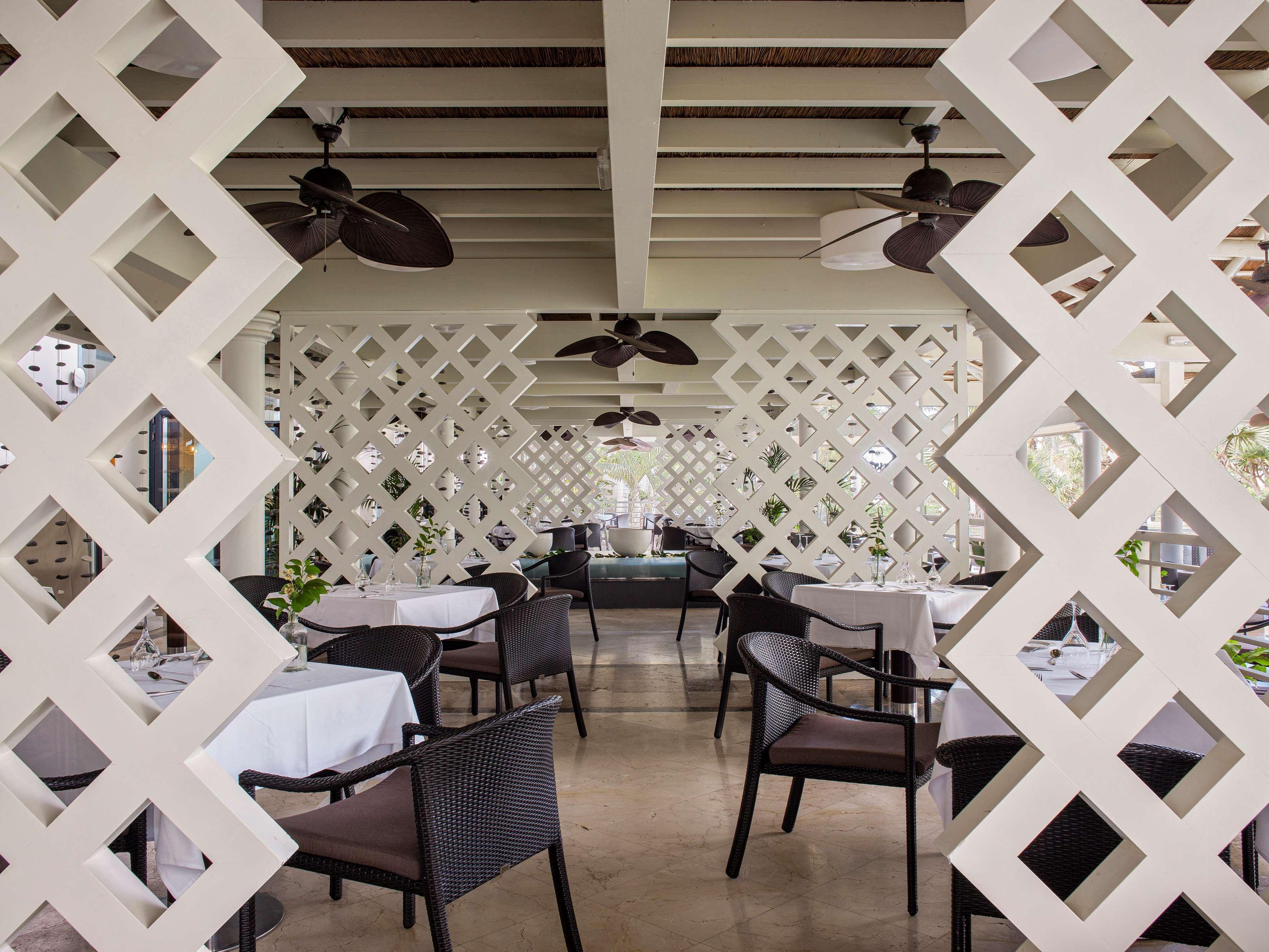 Gran Melia Palacio De Isora Resort & Spa Alcala  Exterior photo The interior of the restaurant