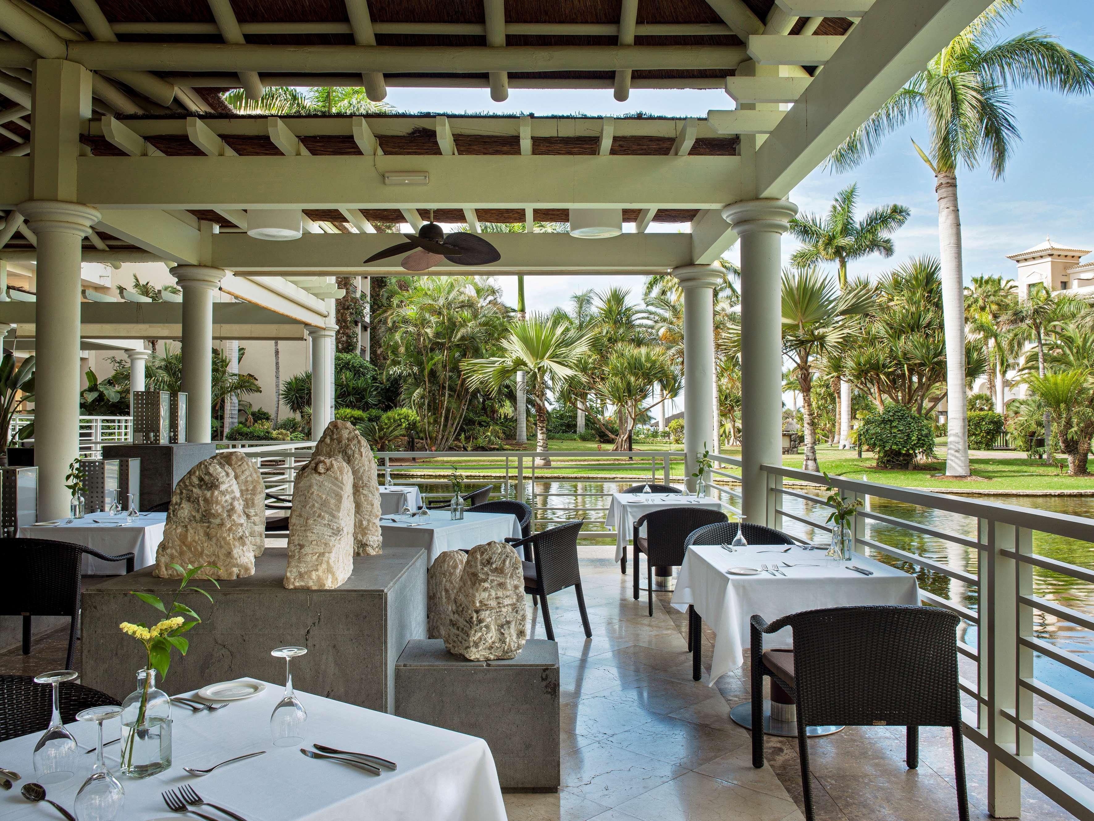 Gran Melia Palacio De Isora Resort & Spa Alcala  Exterior photo Restaurant at the Hard Rock Hotel