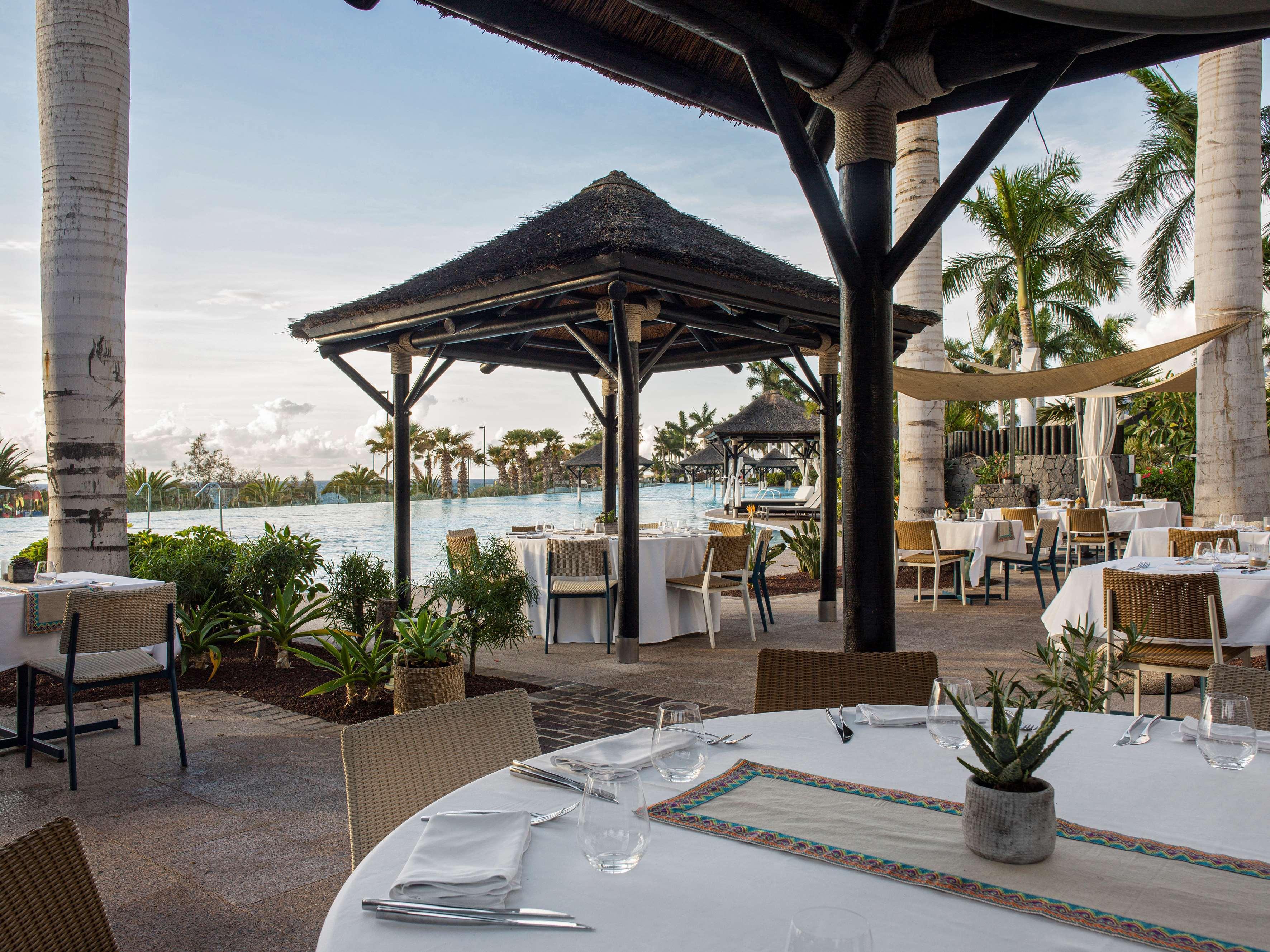 Gran Melia Palacio De Isora Resort & Spa Alcala  Exterior photo The Beach Club at Atlantis Paradise Island
